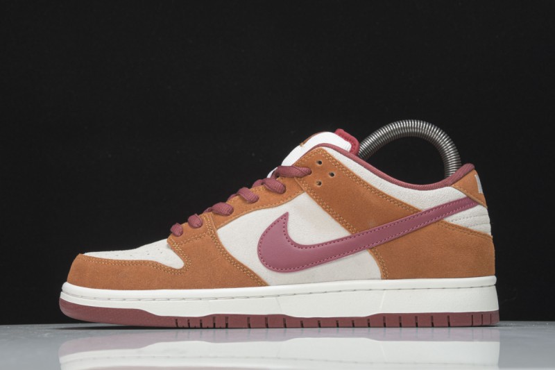 Nike SB Dunk Low Pro Dark Russet Cedar