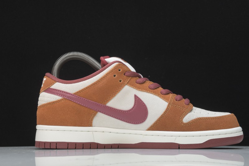 Nike SB Dunk Low Pro Dark Russet Cedar