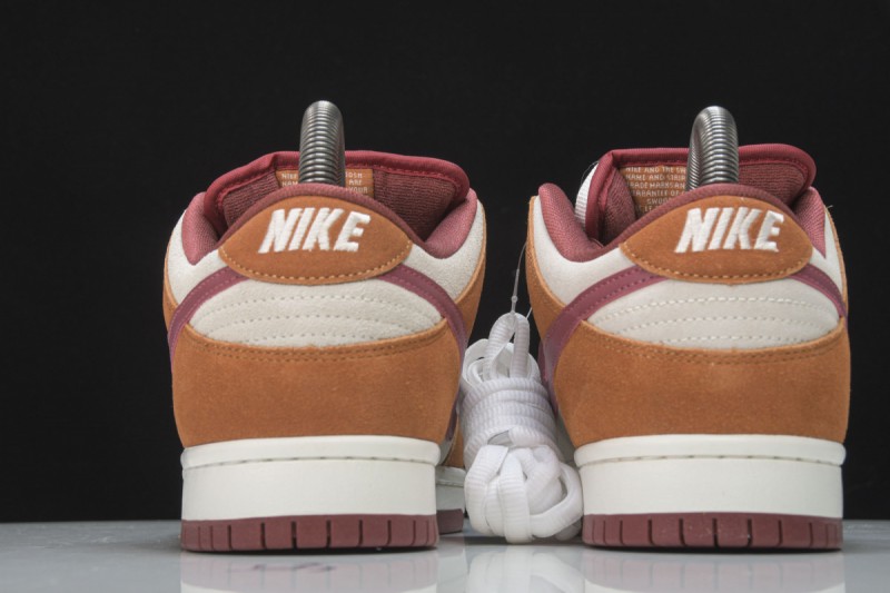 Nike SB Dunk Low Pro Dark Russet Cedar