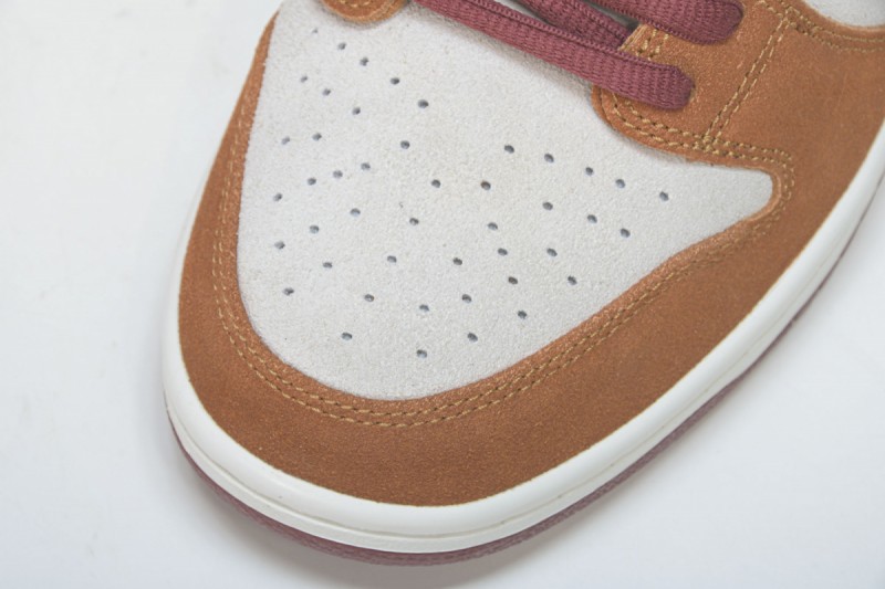 Nike SB Dunk Low Pro Dark Russet Cedar