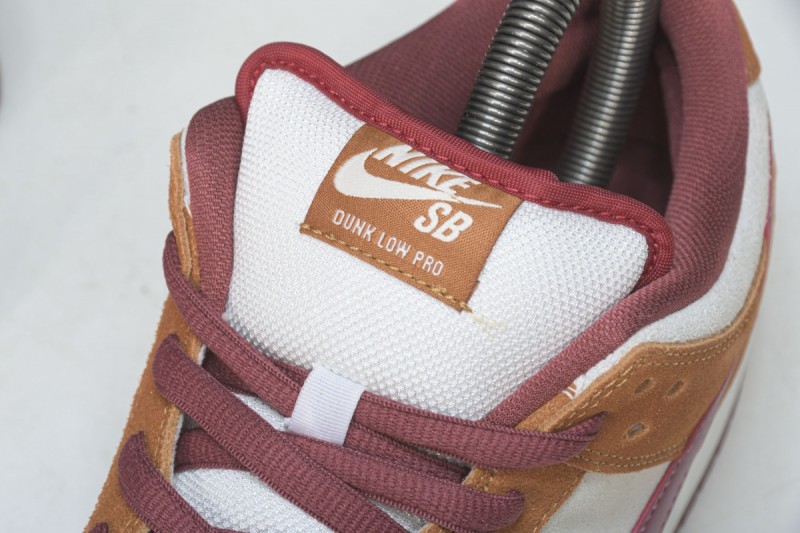 Nike SB Dunk Low Pro Dark Russet Cedar