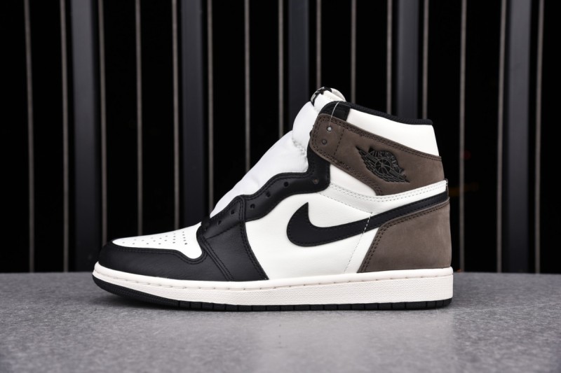 Jordan 1 Retro High Dark Mocha