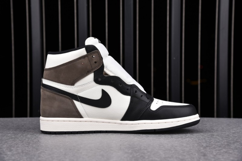 Jordan 1 Retro High Dark Mocha