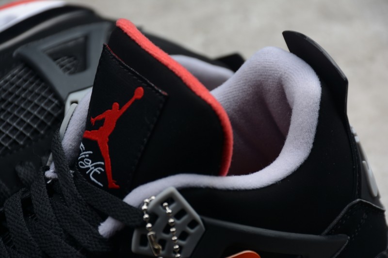 Jordan 4 Retro Bred