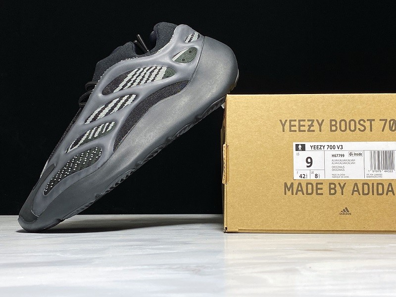 adidas Yeezy 700 V3 Alvah