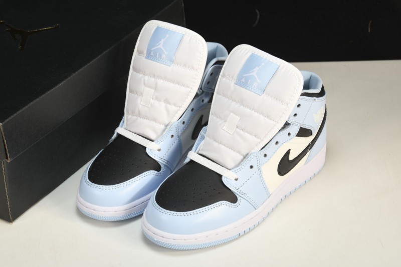 Jordan 1 Mid Ice Blue