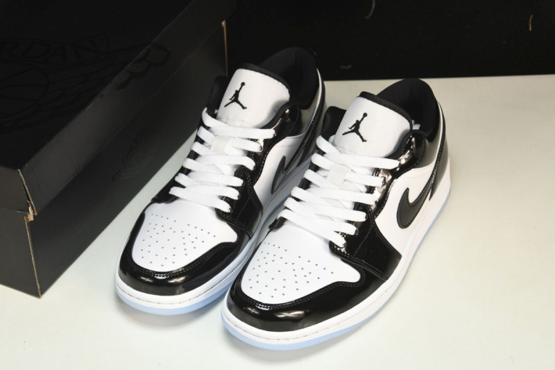 Jordan 1 Low SE Concord