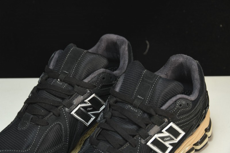 New Balance 1906R Black Taupe