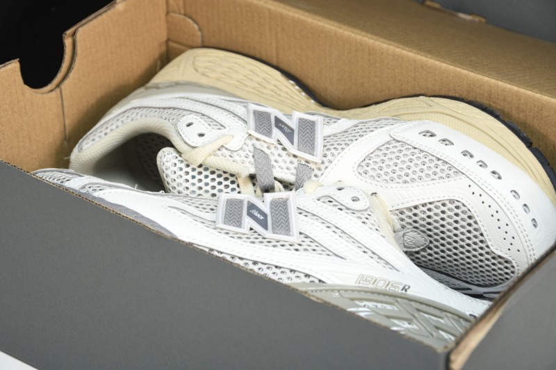 New Balance 1906R Sea Salt Marblehead