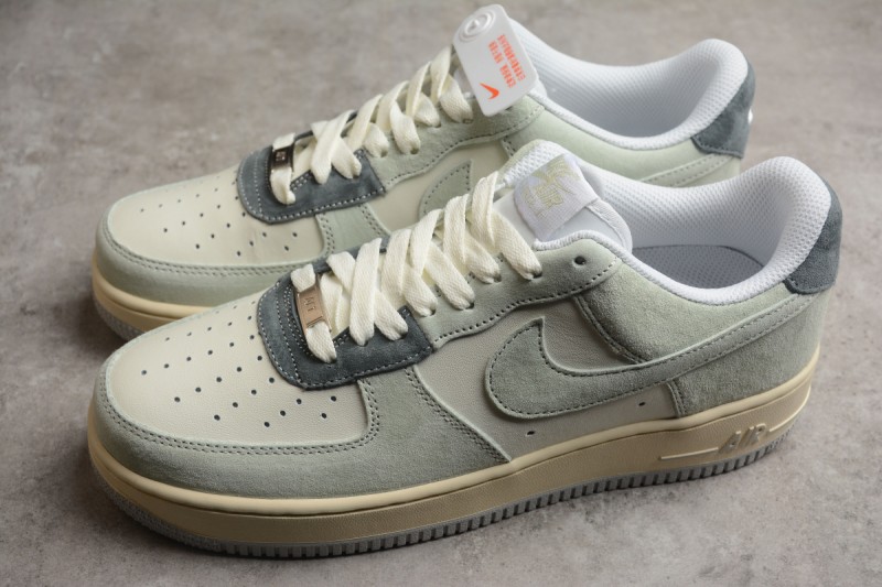 Nike Air Force 1 Low