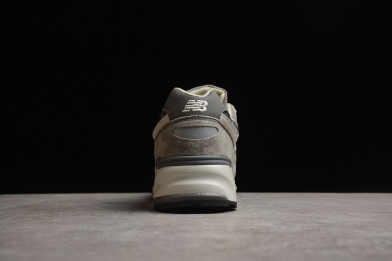 New Balance ML999AA