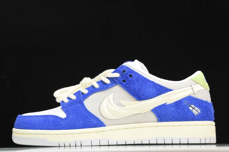 Nike SB Dunk Low Pro Fly Streetwear