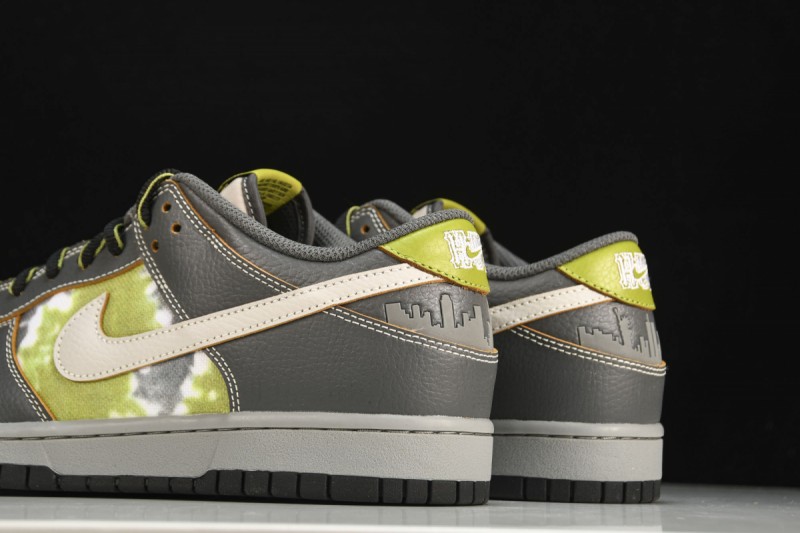 Nike SB Dunk Low HUF Wait, What!?