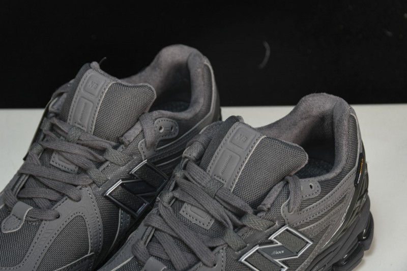 New Balance 1906R Cordura Magnet