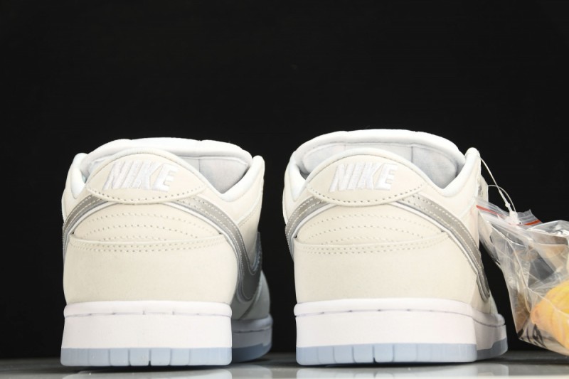 Nike SB Dunk Low White Lobster