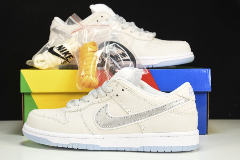 Nike SB Dunk Low White Lobster