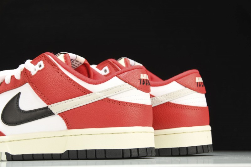 Nike Dunk Low Chicago Split