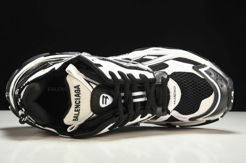 Balenciaga Runner Sneakers Black/White