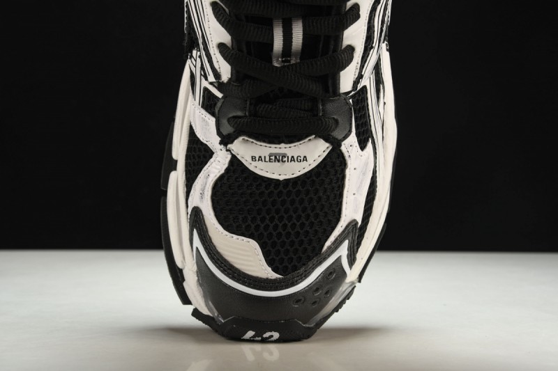 Balenciaga Runner Sneakers Black/White