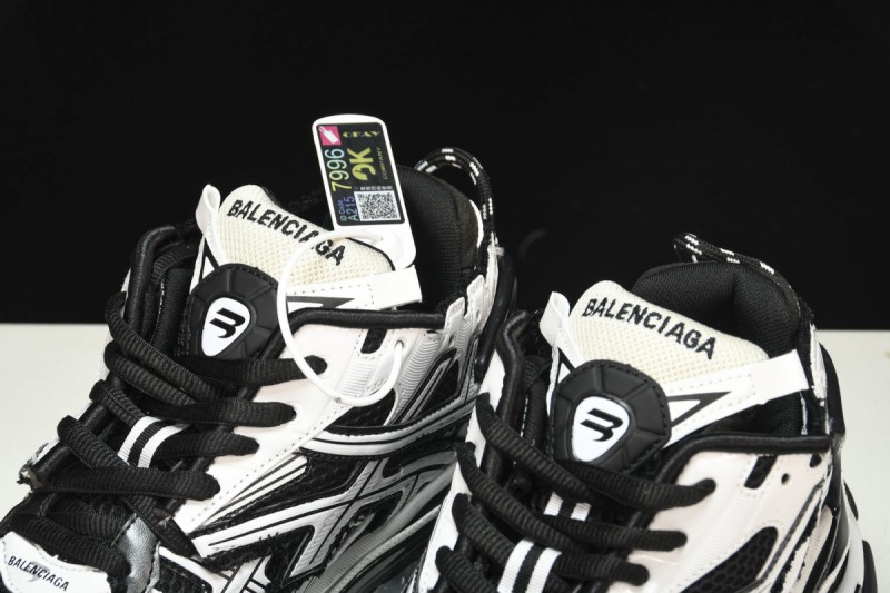 Balenciaga Runner Sneakers Black/White