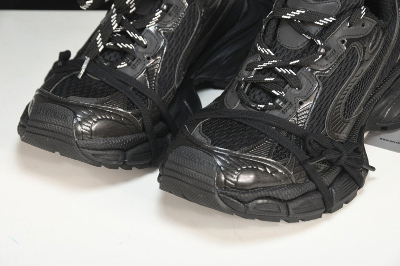 BALENCIAGA 3XL TRAINERS IN BLACK