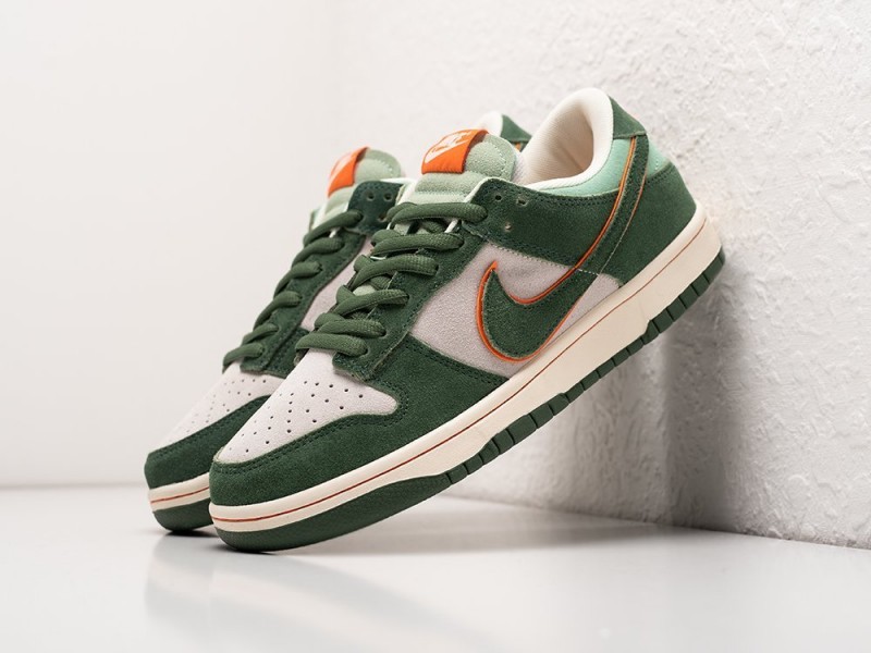 Nike SB Dunk Low