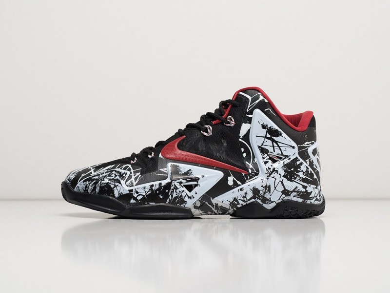 Nike Lebron 11