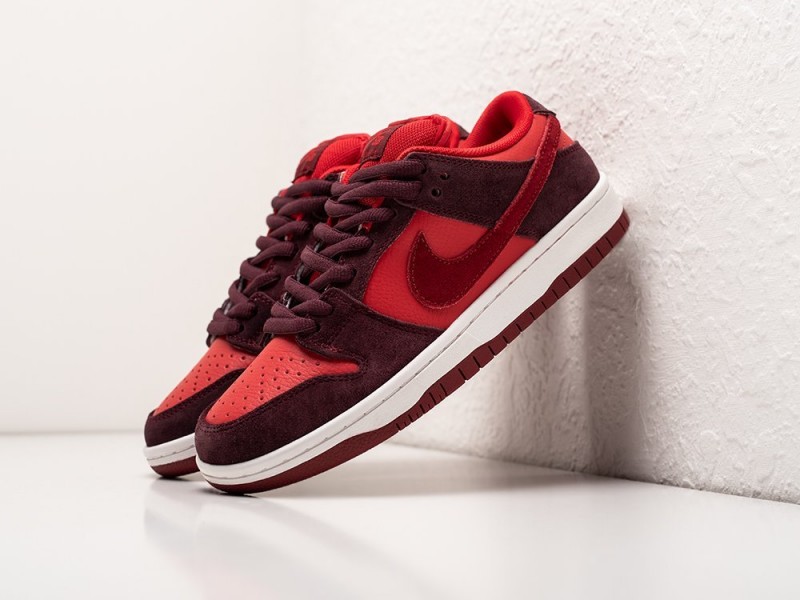 WMNS Nike SB Dunk Low