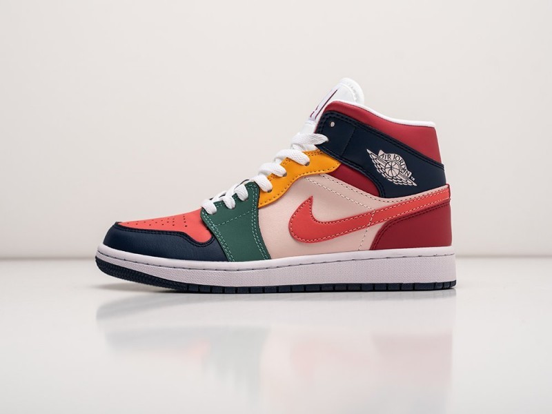 WMNS Nike Air Jordan 1 Mid