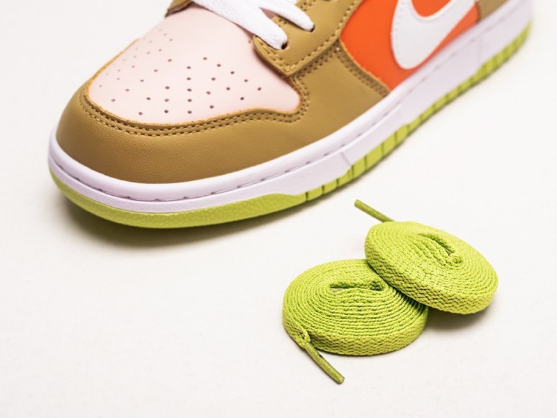 WMNS Nike SB Dunk Low