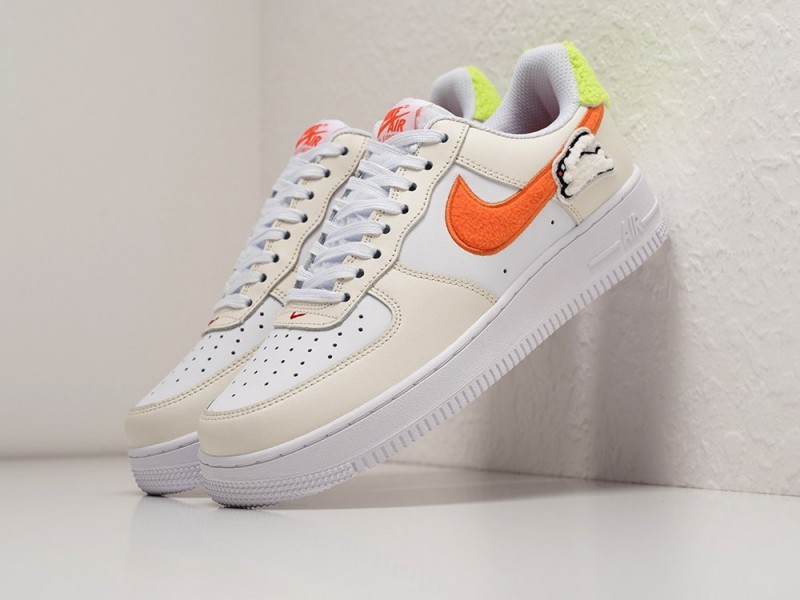 Nike Air Force 1 07 LV8 1