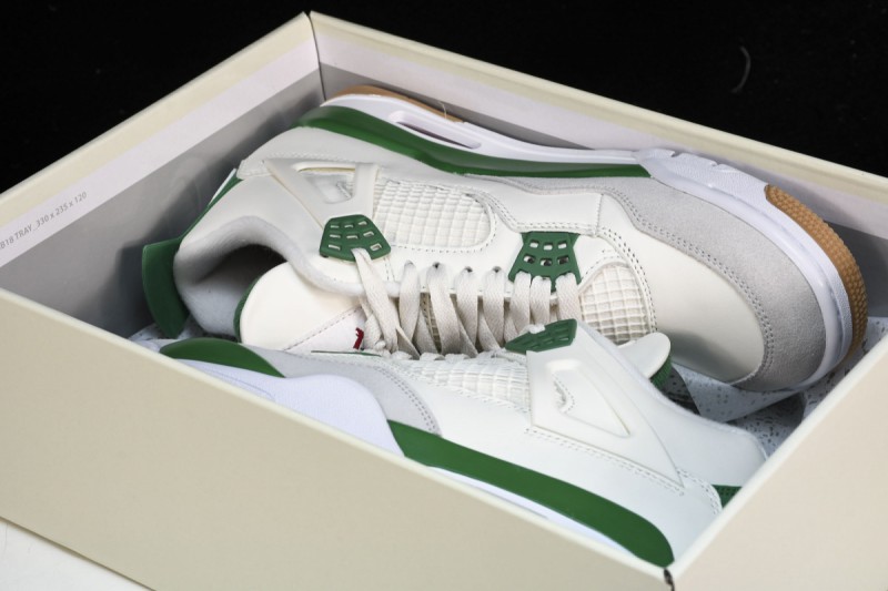 Jordan 4 Retro SB Pine Green