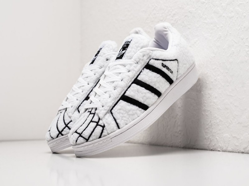 Adidas Superstar