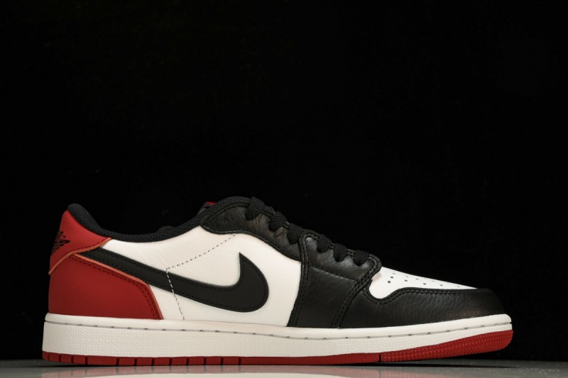 Jordan 1 Retro Low OG Black Toe (2023)