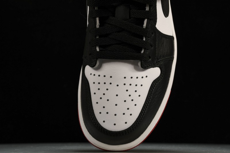 Jordan 1 Retro Low OG Black Toe (2023)