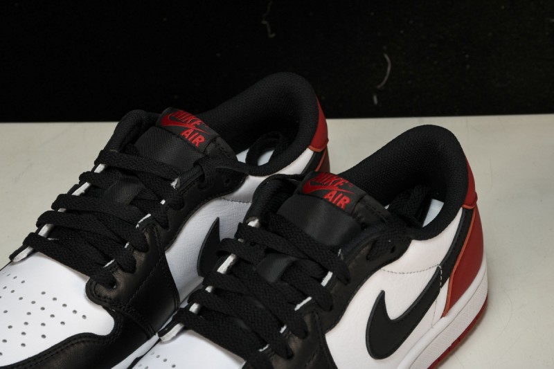 Jordan 1 Retro Low OG Black Toe (2023)