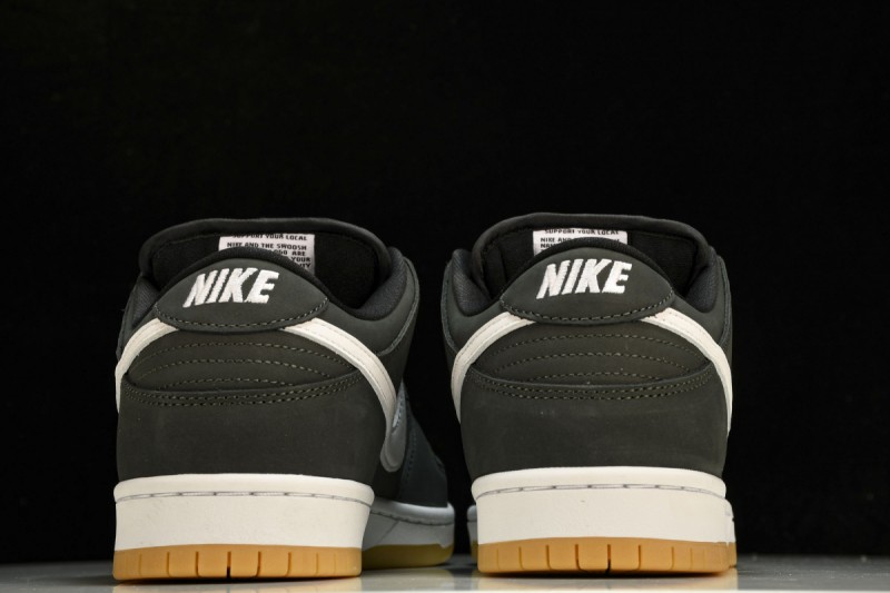 Nike SB Dunk Low Pro Black Gum