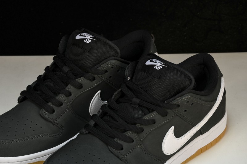 Nike SB Dunk Low Pro Black Gum