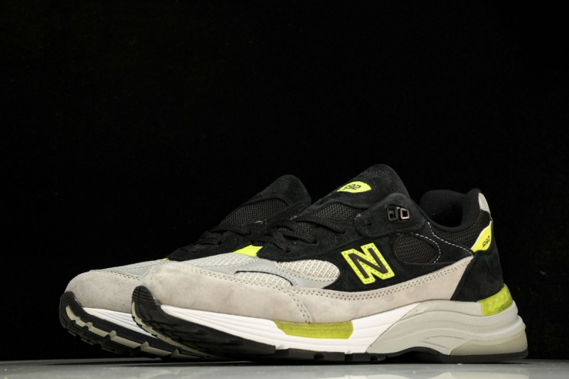 New Balance 992 MiUSA Black Grey Volt