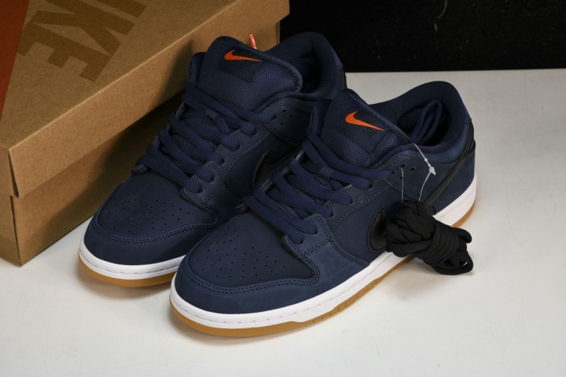 Nike SB Dunk Low Navy Black Gum