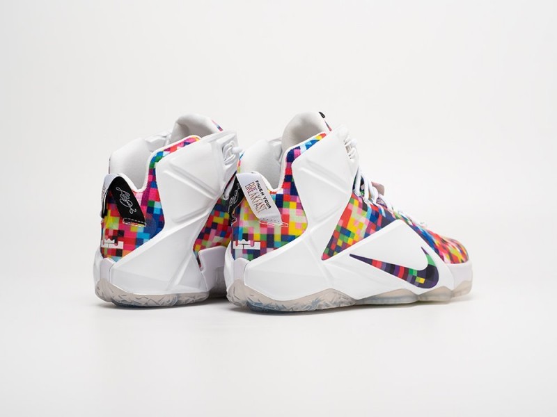 Nike Lebron 12