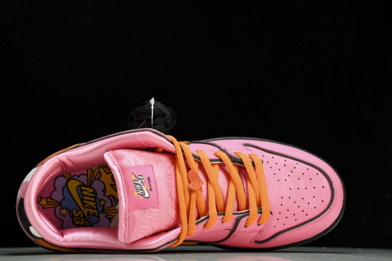 Nike SB Dunk Low x The Powerpuff Girls “Blossom”