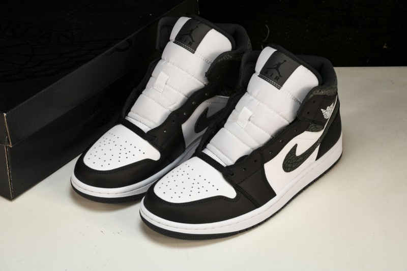 Jordan 1 Mid SE Panda Elephant