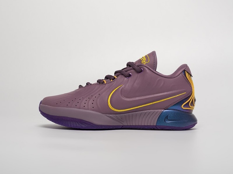 Nike Lebron XXI