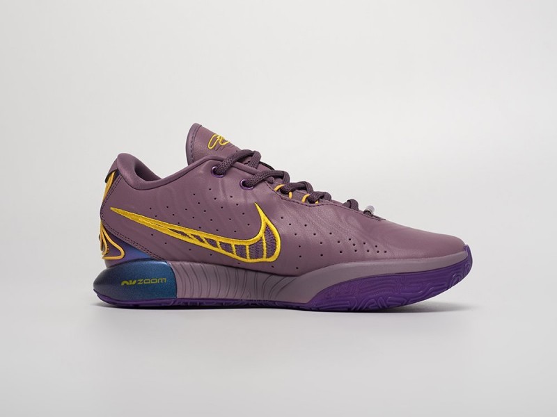 Nike Lebron XXI