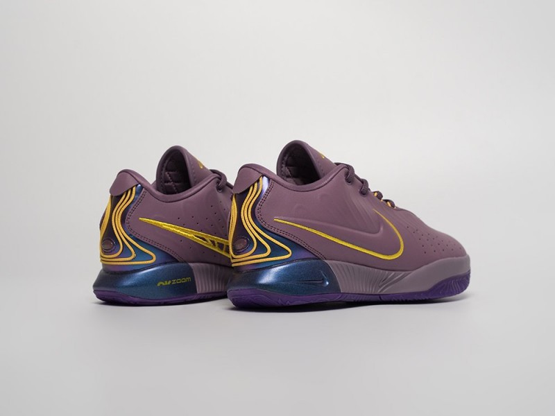 Nike Lebron XXI