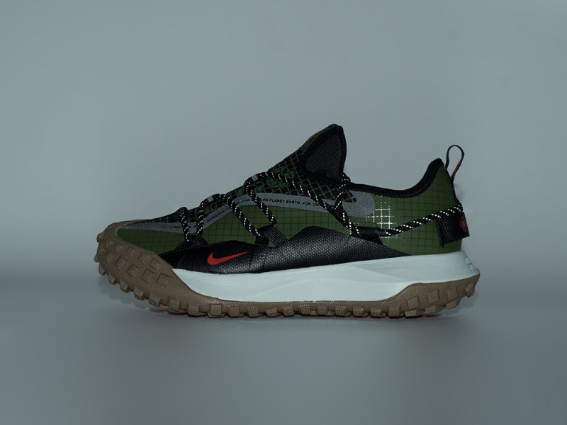 Nike ACG Mountain Fly Low