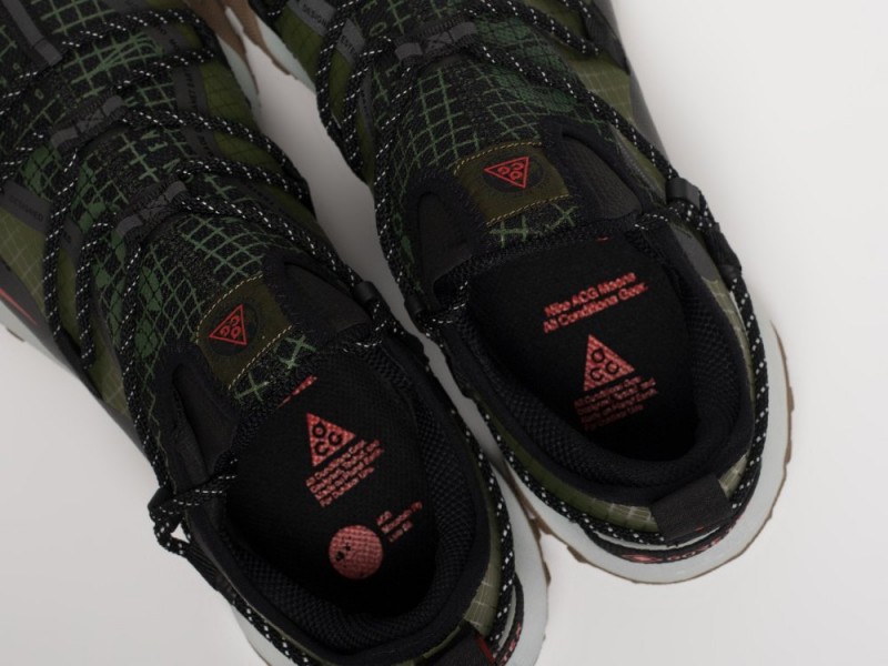 Nike ACG Mountain Fly Low