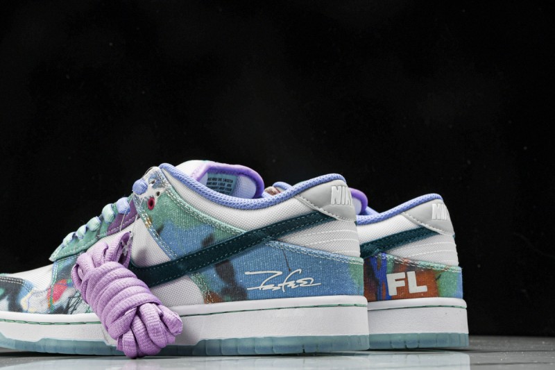 Nike SB Dunk Low Futura Laboratories Bleached Aqua