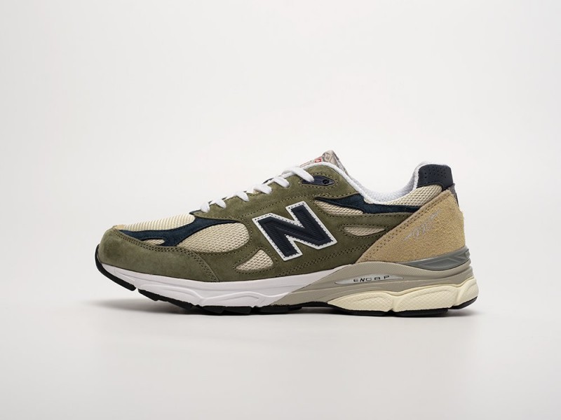 New Balance 990 v3